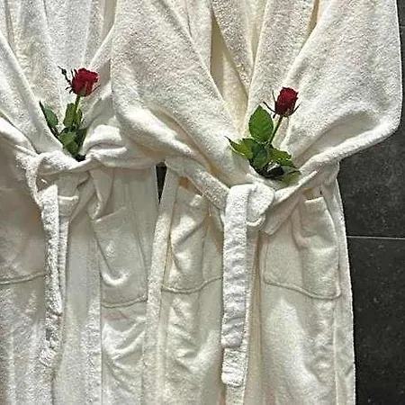 Shine Jacuzzi Starowislna 4* Kraków
