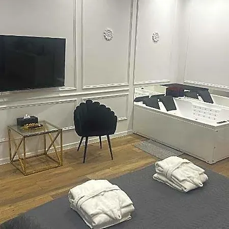Shine Jacuzzi Starowislna 4* Kraków