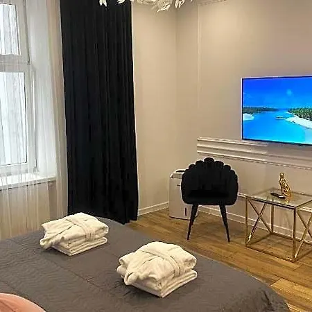 Hotel Shine Jacuzzi Starowislna 4*